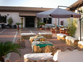Гостиница Agriturismo Torre Cristina  Априлиа